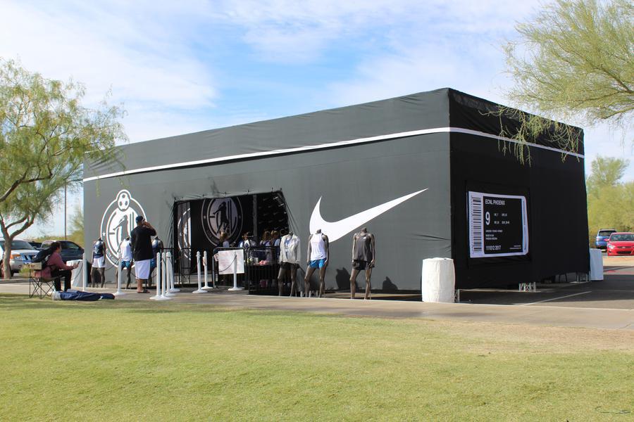 Nike Shoebox Pop-Up Store