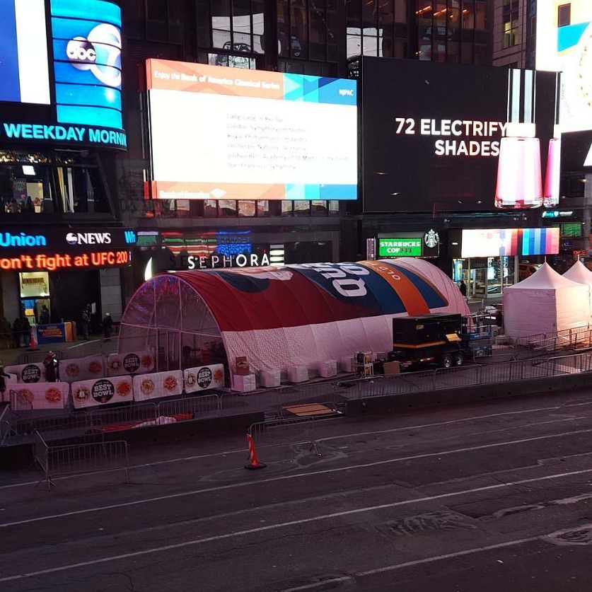 Quaker Oats Times Square Custom Event Structure